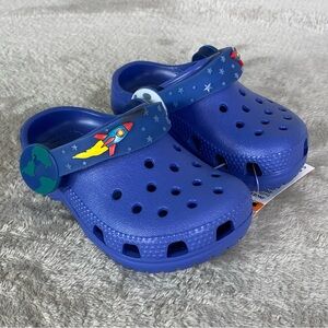 CROCS Space Light Up Boys Toddler Clogs Sandals Size 6 Blue Slip On Water NEW